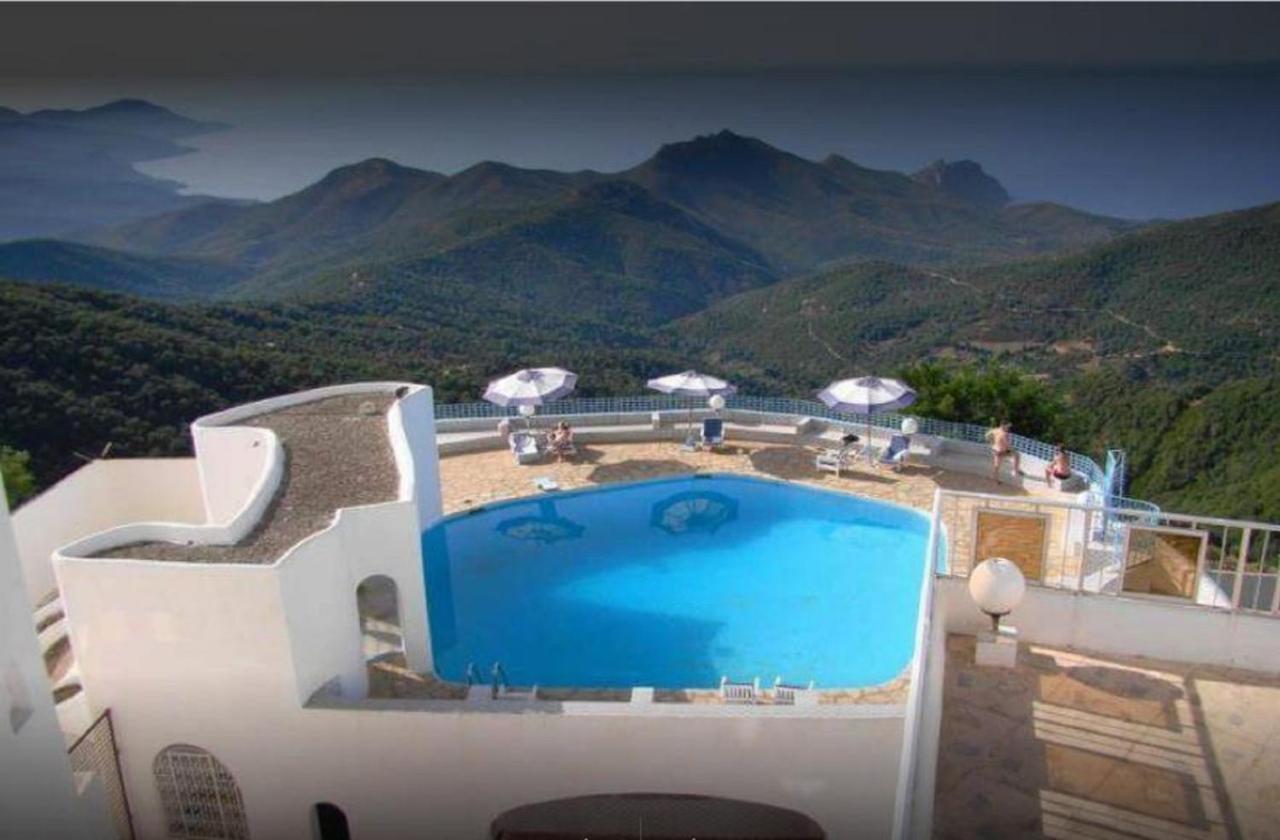 El Mountazah Hotel Annaba Exterior photo