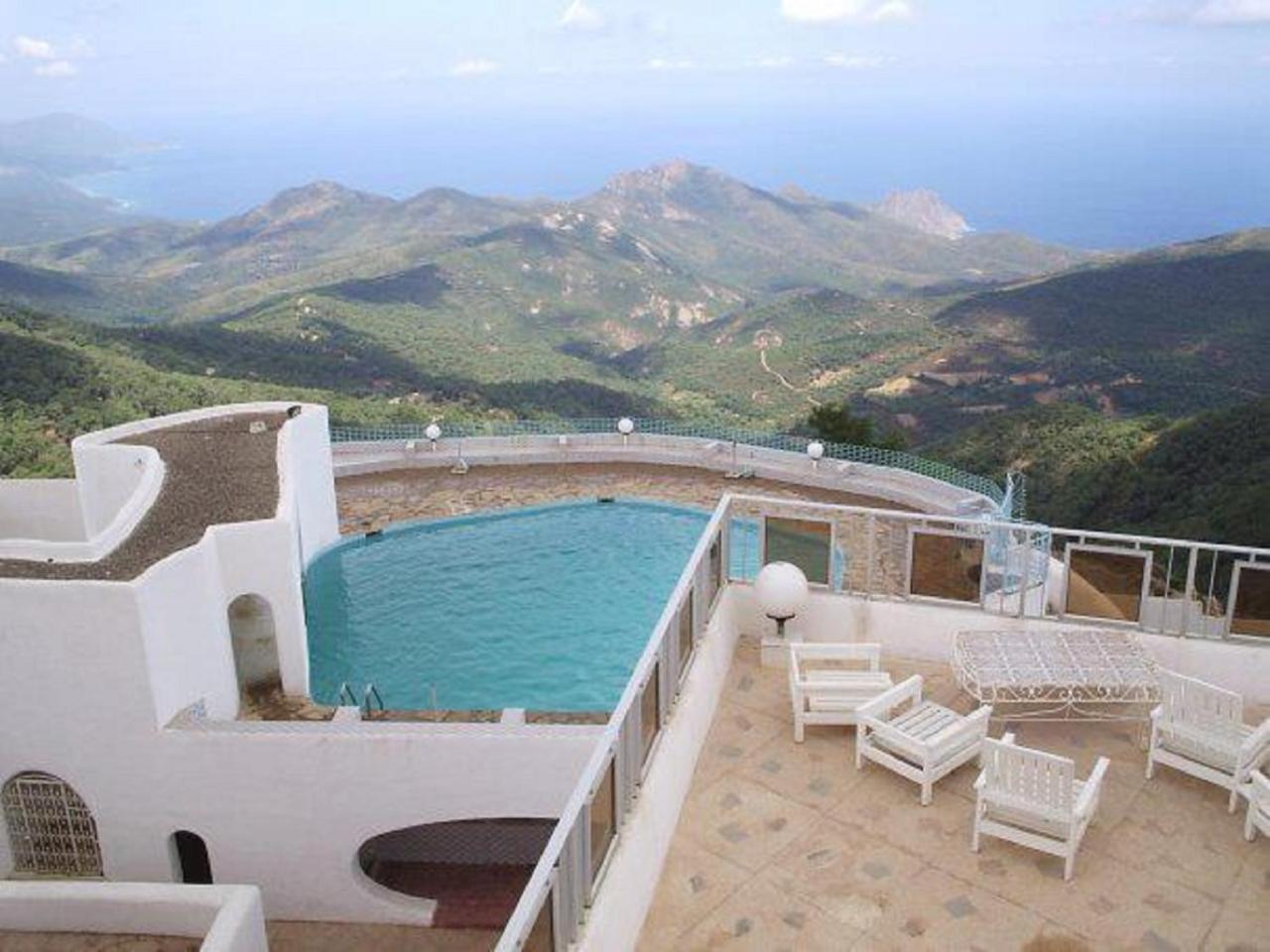 El Mountazah Hotel Annaba Exterior photo
