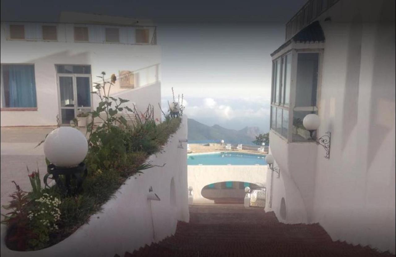 El Mountazah Hotel Annaba Exterior photo