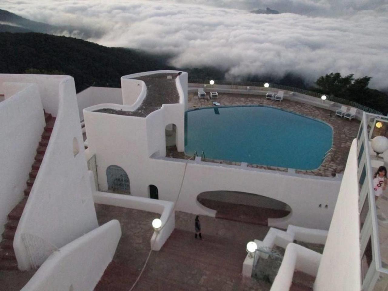 El Mountazah Hotel Annaba Exterior photo